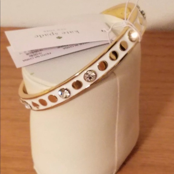 Kate Spade Spot the Spade Gold Bangle Bracelet - Picture 2 of 8